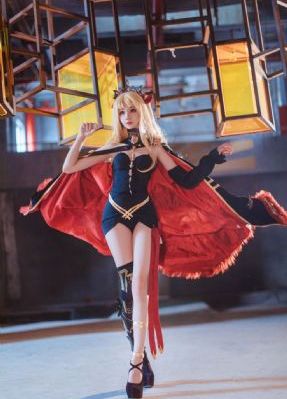 欧美妹子滑板_720BD在线观看
